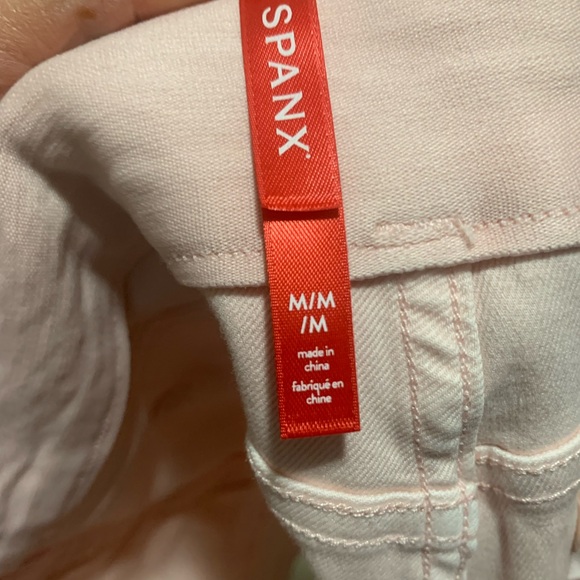 Spanx Stretch Twill Shorts- 4”-Ice Pink - Picture 7 of 8